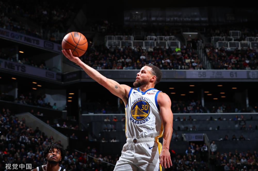 并且在防守 并且在防守